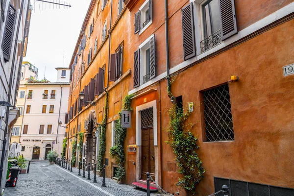 Paysage urbain et architecture générique de Rome, la population italienne — Photo