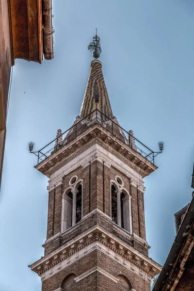 Samta Maria della Pace kilisesinin çan kulesi — Stok fotoğraf