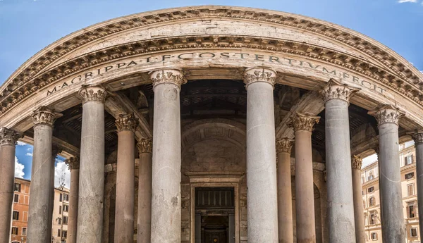 Roma, Italya tarihi Panteon dış görünümü — Stok fotoğraf