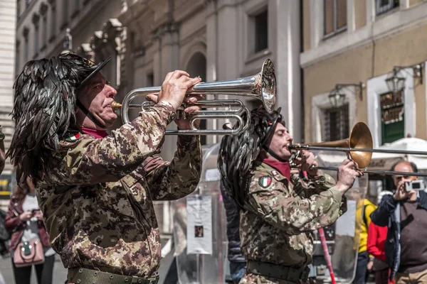 Zespół armii Bersaglieri w Rzymie — Zdjęcie stockowe