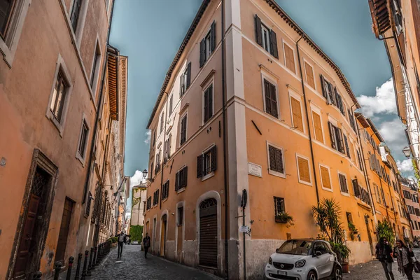 Paysage urbain et architecture générique de Rome, la population italienne — Photo