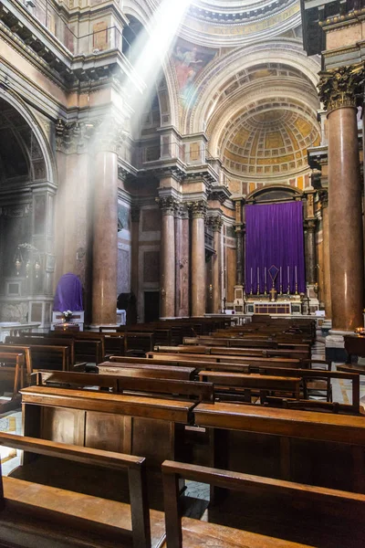 La Chiesa della Santissima Trinita dei Pellegrini —  Fotos de Stock