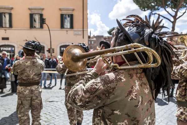 罗马的贝尔萨格里利军乐队 — 图库照片