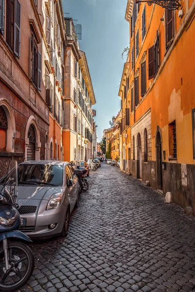 Paisaje urbano y arquitectura genérica de Roma, la italiana —  Fotos de Stock