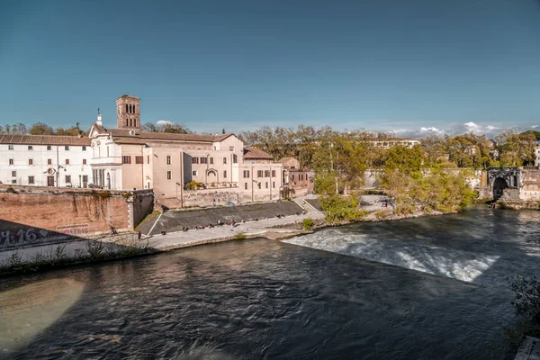 Vista sobre el río Tíber Roma, Italia — Foto de Stock