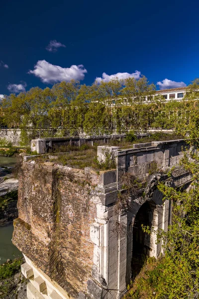 Vista sobre el río Tíber Roma, Italia — Foto de Stock