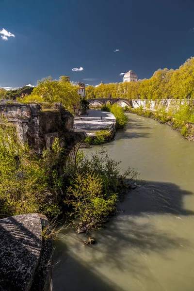 Vista sul fiume Tevere Roma, Italia — Foto Stock