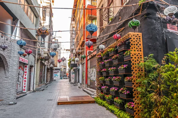 Vista de la calle desde el distrito Karakoy de Beyoglu, Estambul — Foto de Stock