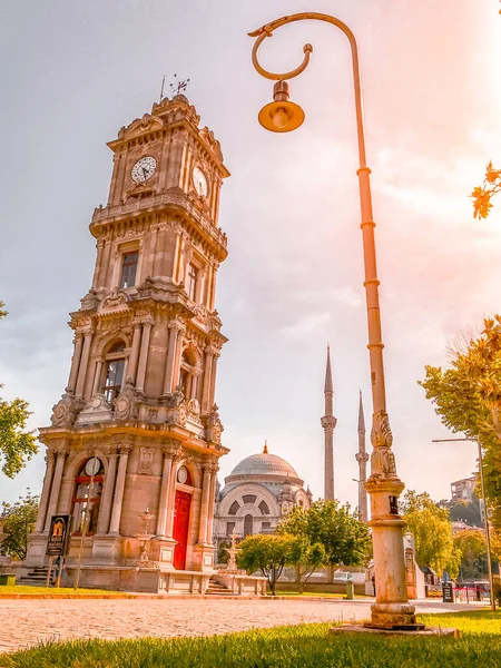 Istambul Turquia Junho 2020 Dolmabahce Cloock Tower Palácio Real Otomano — Fotografia de Stock