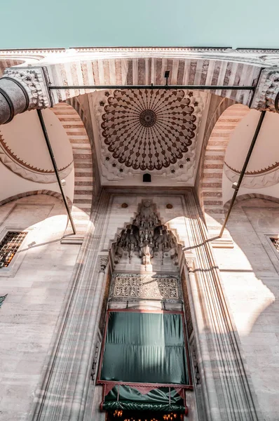 Vista Exterior Mezquita Suleymaniye Situada Tercera Colina Estambul Mezquita Fue — Foto de Stock