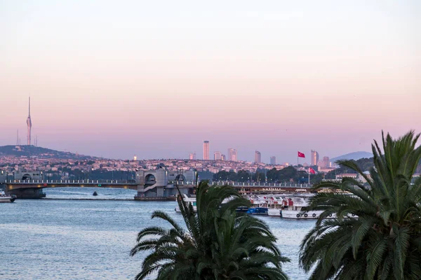 Istanbul Türkei Juli 2020 Blick Von Istanbul Bei Sonnenuntergang Auf — Stockfoto