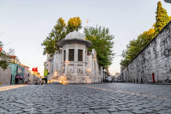 Istanbul Turkey July 2020 Memorial Tomb Fountain Mimar Sinan Chief — Stock Photo, Image