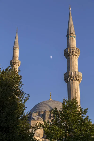 Minarette Der Süleymaniye Moschee Gegen Den Blauen Himmel Mit Warmem — Stockfoto