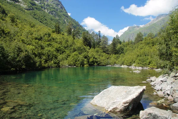 Baduk Lago Verde Montagna Teberda Dombai Sud Della Federazione Russa — Foto Stock