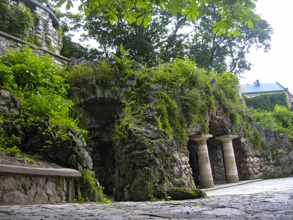 Gruta Las Dianas Parque Flores Lugares Interés Pyatigorsk Cáucas Del — Foto de Stock