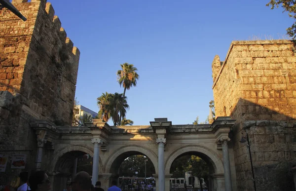 Las Puertas Adrianas Del Casco Antiguo Antalya Turquía Arquitectura Antigua — Foto de Stock