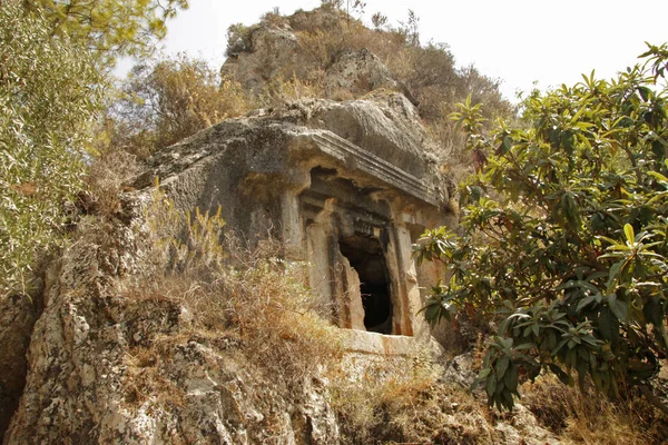 Αρχαίος Τάφος Περίτεχνους Κτίριο Βράχο Κοντά Φετιγιέ Τουρκία — Φωτογραφία Αρχείου