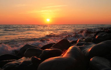Günbatımı denize. İyi akşamlar. Karadeniz Sahil