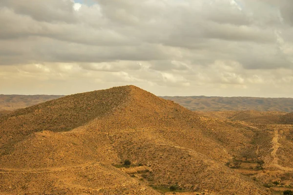 Landschaft in der Nähe von Matten im Süden Tunesiens — Stockfoto