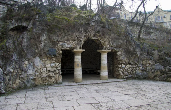 Η Grotto Dianas. Φλαουερ Παρκ. Πιατιγκόρσκ ορόσημα της Νορθερ — Φωτογραφία Αρχείου