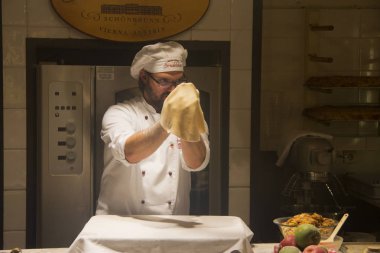 Сook strudel bir master class yürütmektedir