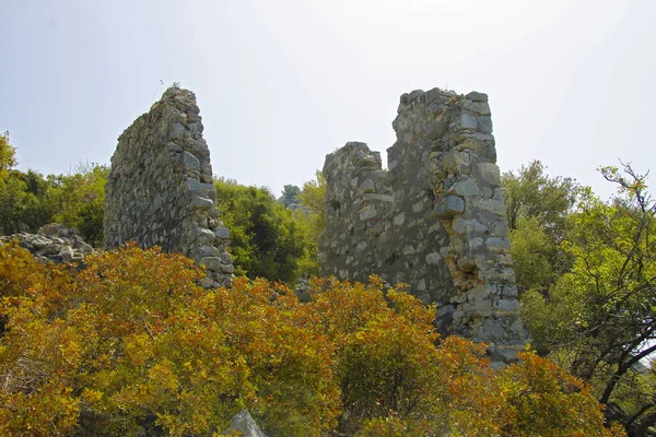 Starożytna architektura na wyspie Świętego Mikołaja-wyspa Gemiler, tu — Zdjęcie stockowe