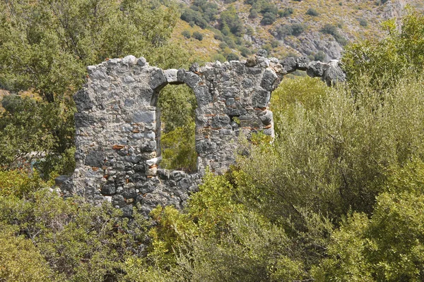 Starożytna architektura na wyspie Świętego Mikołaja-wyspa Gemiler, tu — Zdjęcie stockowe