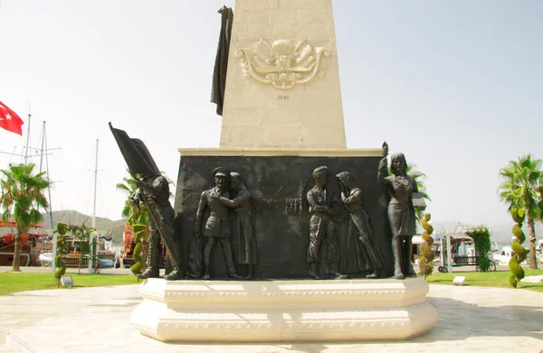 Monumento Memorial Vítima Terror Praça Cidade Fethiye Mugla Turquia Setembro — Fotografia de Stock