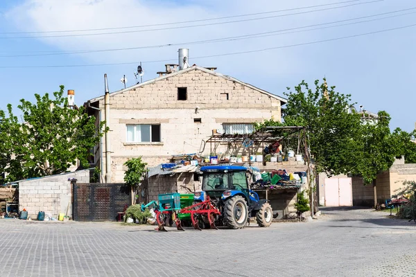 Uchisar Turkije Mei 2018 Modern Woonhuis Uchisar Stad Het Voorjaar — Stockfoto