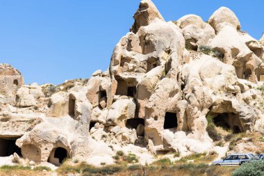 Türkiye - kaya eski mağara kilise ve şapeller bahar Kapadokya Göreme town yakınındaki seyahat