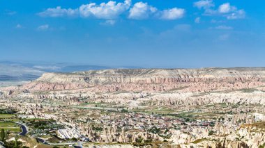 Türkiye - Vadisi Kapadokya bahar Nevşehir ilindeki görünümünü seyahat