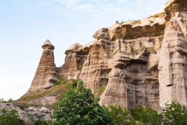 Viaje Turquía Rocas Antiguas Cerca Ciudad Goreme Capadocia Noche Primavera — Foto de Stock