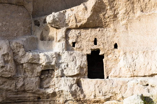 Путешествие Турцию Старый Каменный Пещерный Дом Городе Гореме Каппадокии Весной — стоковое фото