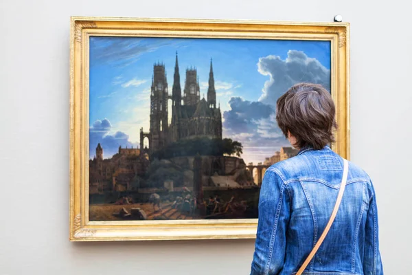 Munich Alemania Mayo 2018 Visitante Pinakothek Der Moderne Ciudad Munich — Foto de Stock