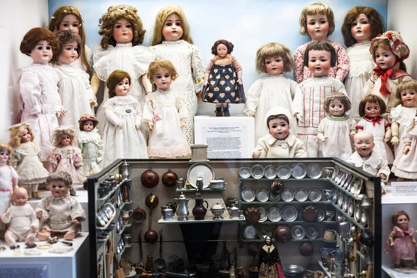 Мюнхен Германия Мая 2018 Года Старые Куклы Музее Игрушек Spielzeugmuseum — стоковое фото