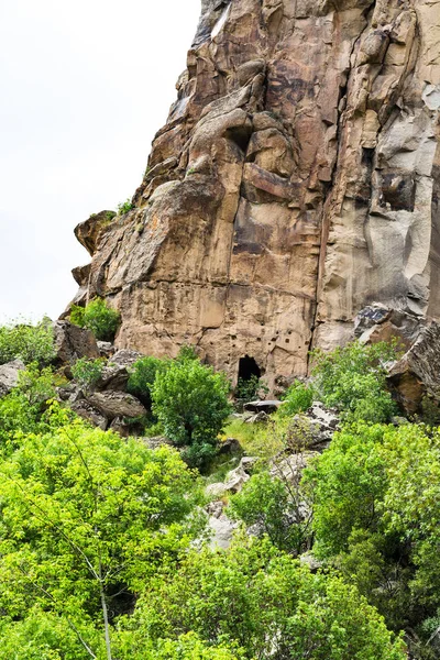 Viaggio Turchia Pendio Con Antiche Grotte Rupestri Nella Valle Ihlara — Foto Stock