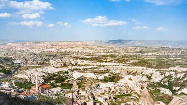 Türkiye - Kapadokya bahar Nevşehir ili Vadisi'nin panoramik seyahat