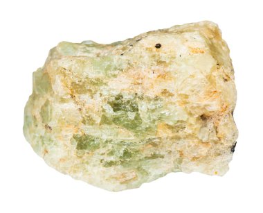 Doğal mineral - ham chrysoberyl (yeşil beryl) kristal beyaz backgroung Ural Dağları üzerinde izole makro çekim