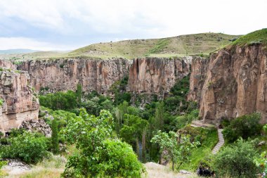 Aksaray ili bahar Kapadokya Ihlara Vadisi'nin gorge görünümünü yukarıda Türkiye'ye - seyahat
