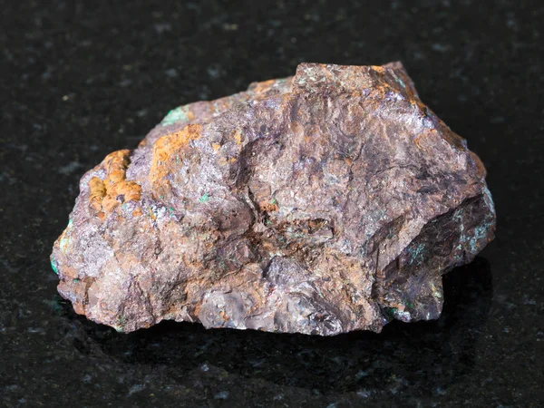 Doğal Mineral Kırmızı Cuprite Cevher Limonite Taş Ural Dağları Üzerinden — Stok fotoğraf