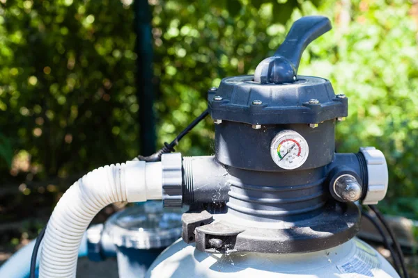 Waterpomp Voor Buiten Filtersysteem Van Zwembad Zomerdag — Stockfoto