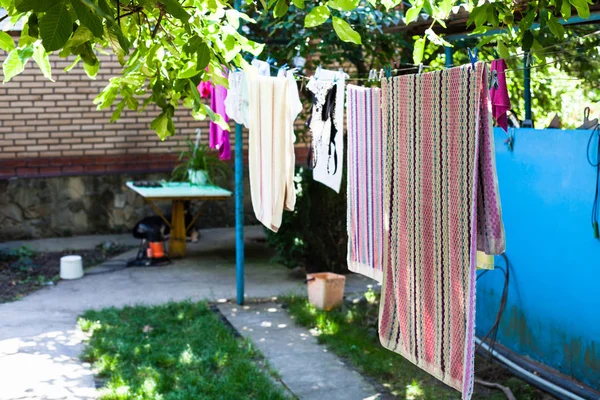 Linne Torkar Rep Bakgården Hus Landet Solig Sommardag Kuban Regionen — Stockfoto