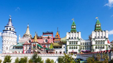 Moskova, Rusya - 17 Ağustos 2018: Izmailovo Moscow City Izmaylovskiy Kremlin'in panoramik görünümü. Izmailovo kültürel karmaşık Kremlin A. Ushakov ve M. Alexeyeva tarafından 2003 yılında kurulmuştur.
