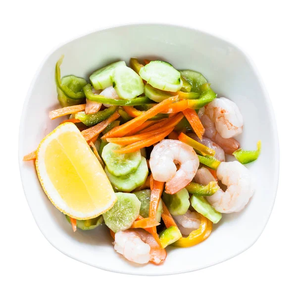 Hint Mutfağı Karides Salatası Sebze Karides Kase Üzerinde Izole Beyaz — Stok fotoğraf