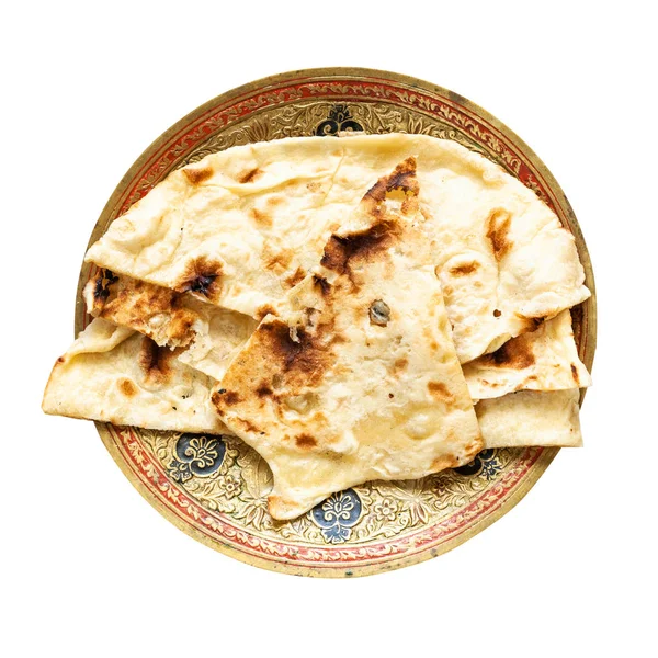 Индийская Кухня Naan Плоский Хлеб Запеченный Тандыре Латунной Пластины Изолированы — стоковое фото