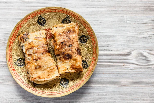 Indiase Keuken Rolde Boter Naan Plat Brood Gebakken Tandoor Met — Stockfoto