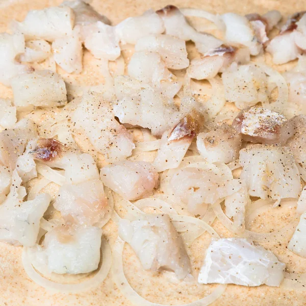 Cooking Pie Stuffing Raw Fish Pieces Onion Rings Dough — Stock Photo, Image