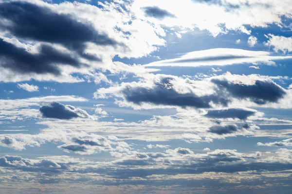 Ciemnoniebieskie Chmury Zachód Słońca Niebo Jesienny Wieczór — Zdjęcie stockowe