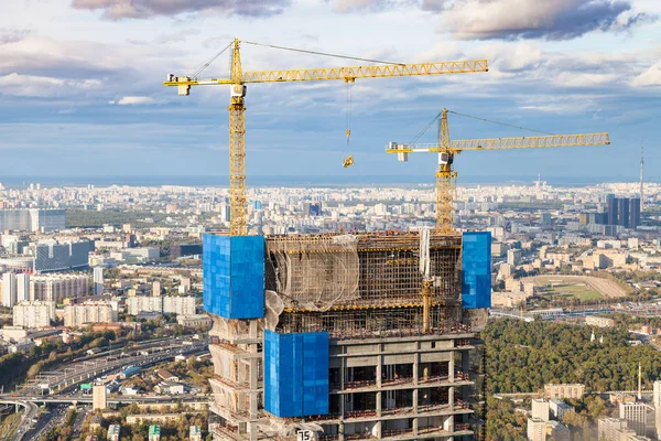 Construcción Edificio Gran Altura Ciudad Moscú Día Otoño — Foto de Stock