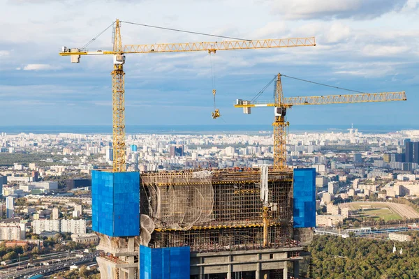 Bau Eines Wolkenkratzers Moskau Herbst — Stockfoto